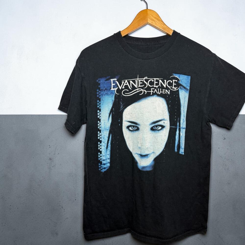 Evanescence Fallen Amy Lee Graphic Band Tee Black Medium